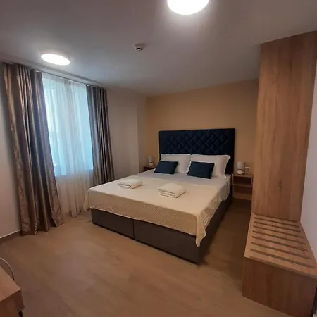 Sangulin Palace V 招待所