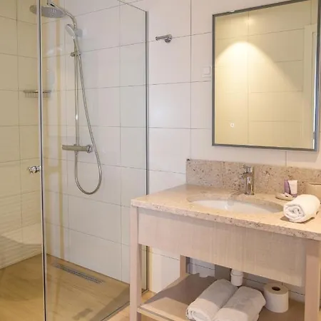 Sangulin Palace V 招待所 比奥格勒·纳·莫鲁