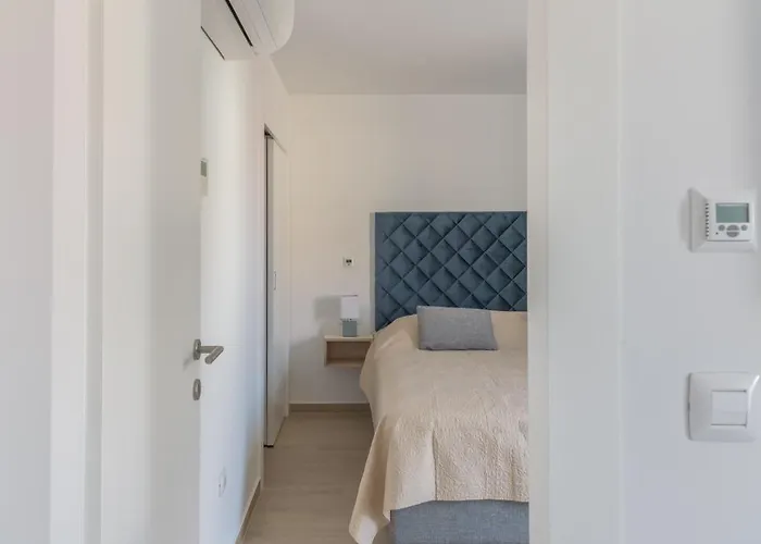 Sangulin Palace V Pensionat Biograd Na Moru