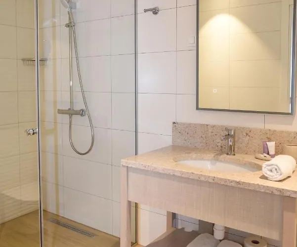 Sangulin Palace V בית הארחה ביוגראד נה מורו