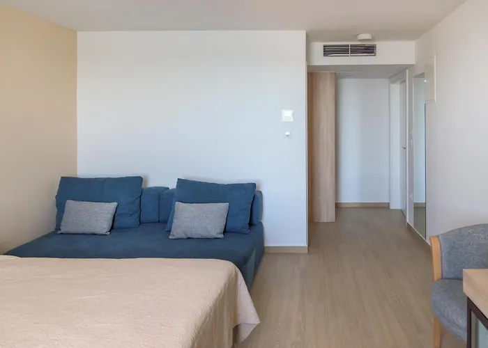 בית הארחה Sangulin Palace V 4*