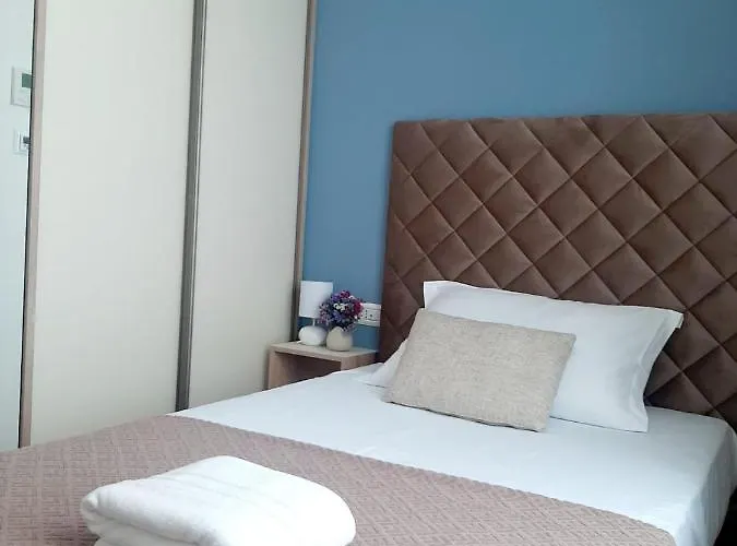 Sangulin Palace V בית הארחה 4*