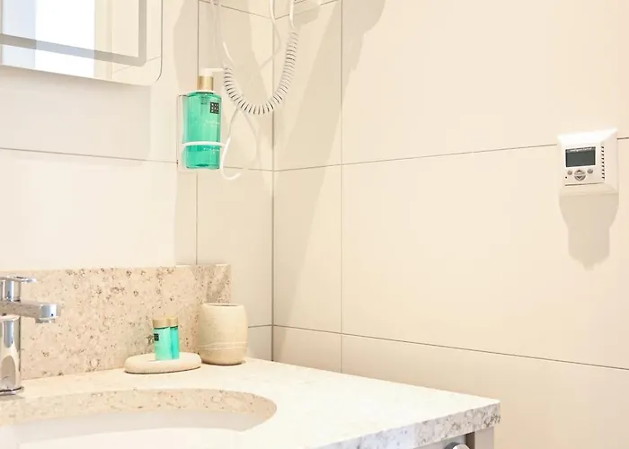 בית הארחה Sangulin Palace V ביוגראד נה מורו