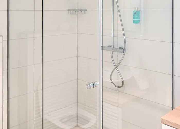 Sangulin Palace V בית הארחה