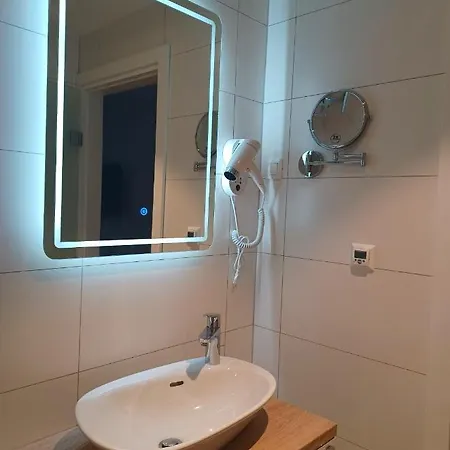 Sangulin Palace V Pensionat 4*