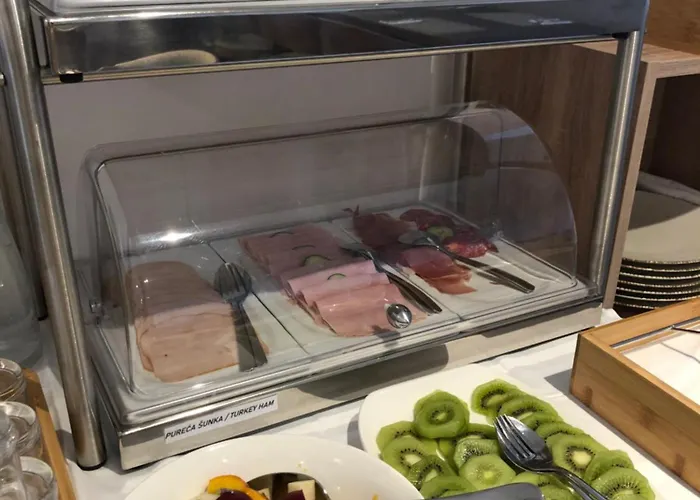 Sangulin Palace V Биоград-на-Мору